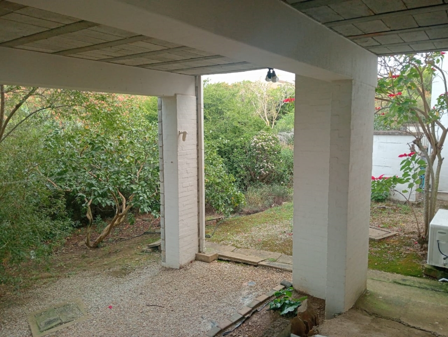 3 Bedroom Property for Sale in Wavecrest Eastern Cape